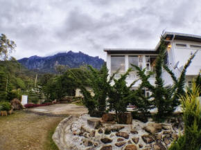 Sling N Stone Vacation Homes, Mt Kinabalu